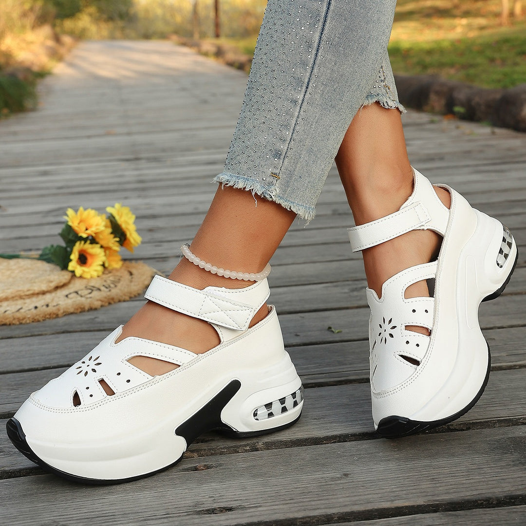 Damen Sportliche Schnürsandalen mit atmungsaktiver Oberkonstruktion EB