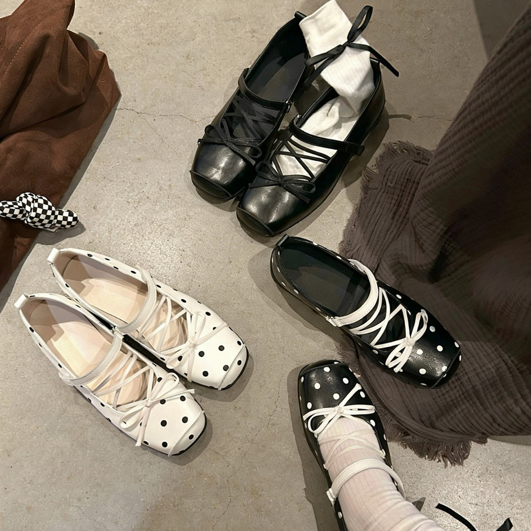 Damen bequeme Ballerinas mit elastischem Riemchen und gepolsterter Innensohle EB