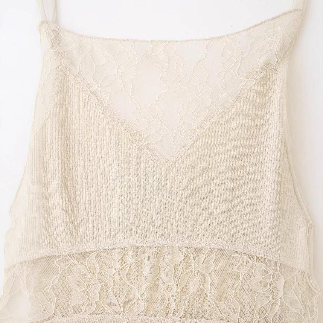 Damen Spitzen-Camisole mit feiner Rippstruktur und verstellbaren Spaghettiträgern EB