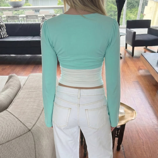 Damen nan Bolero-Overlay-Top mit tiefem V-Ausschnitt, ausgestellten Trompetenärmeln und integrierter Camisole EB