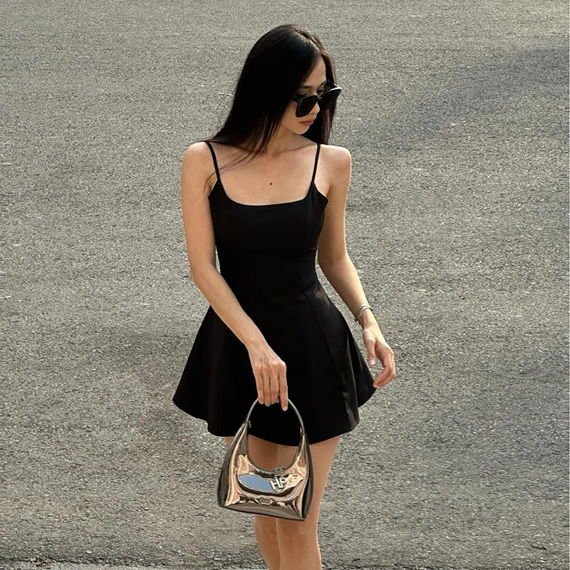 Damen tolles A-Linien Kleid mit Spaghettiträgern und schwingendem Rock EB
