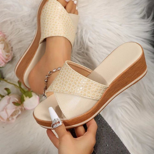 Damen Komfortable Wedgesandalen mit elegantem Obermaterial EB