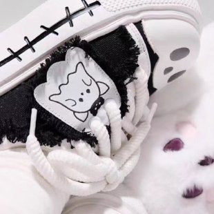 Damen Sneaker mit verspielt-animiertem Design und rutschfester Sohle EB