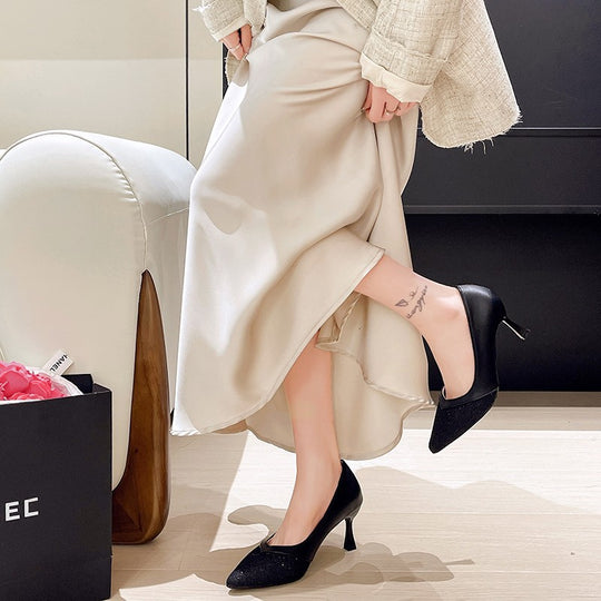 Damen elegante Pumps mit feinem Spitzenbesatz EB