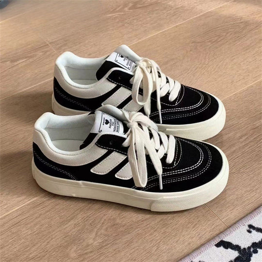 Damen Sneakers aus weichem Veloursleder mit rutschfester Sohle EB