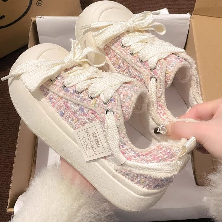 Damen Sneakers mit innovativer transparentem Füllung und modischen Schnür-Details EB