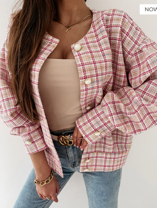 Damen Modischer Karostrickjacke mit einzigartigem Knopfverschluss EB