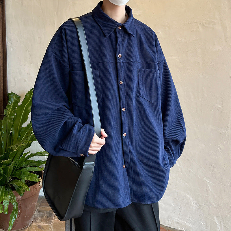 Herren nan oversized Kordhemdjacke mit aufgesetzten Brusttaschen, abgerundetem Saum und lockerer Silhouette EB