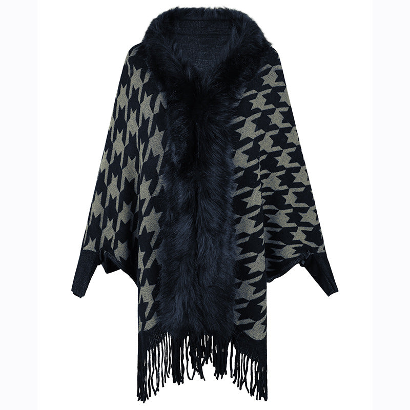 Damen stilvoller Poncho mit exklusivem Fellbesatz und modernem Sternenmuster EB
