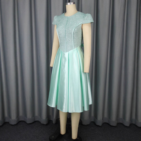 Damen A-Linien Kleid mit elegantem Spitzenoberteil und schimmerndem Rock EB