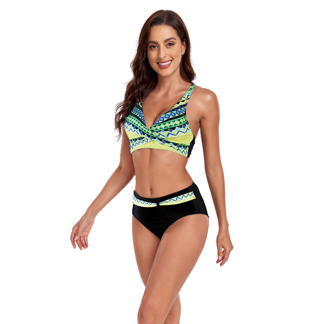 Damen Sportliches Bikini-Set mit trendigem Schnitt und modernem Grafikdesign EB