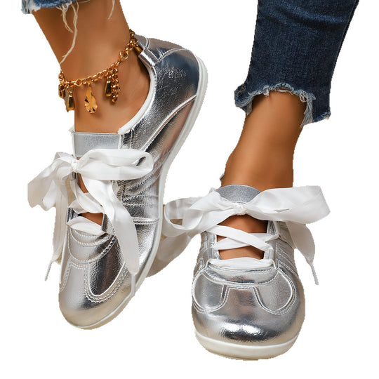 Damen Sportliche Sneaker mit glänzendem Metallic-Obermaterial und bequemer Schnürung EB