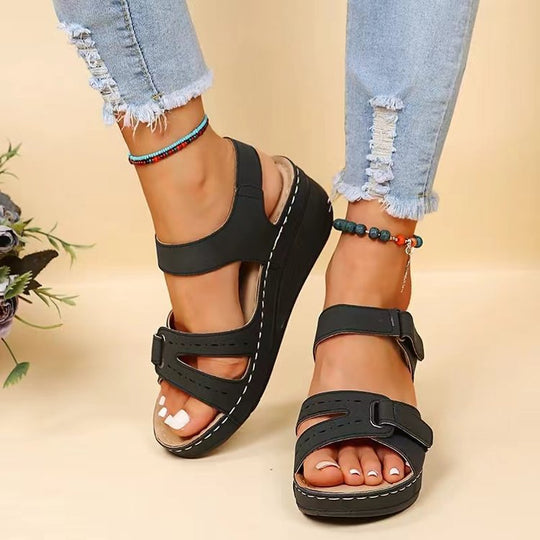 Damen Komfort-Sandalen mit verstellbaren Klett- und Schnallenriemen sowie ergonomischem Fußbett EB