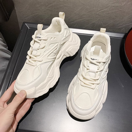 Unisex auffällige Chunky-Sneaker mit atmungsaktivem Mesh-Obermaterial, gepolsterter Fersenkammer und profiliertem Plateau-Absatz EB