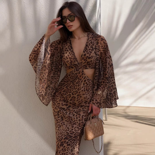 Damen Maxi-Kleid mit tiefem Rückenausschnitt und faszinierendem Animal-Print EB