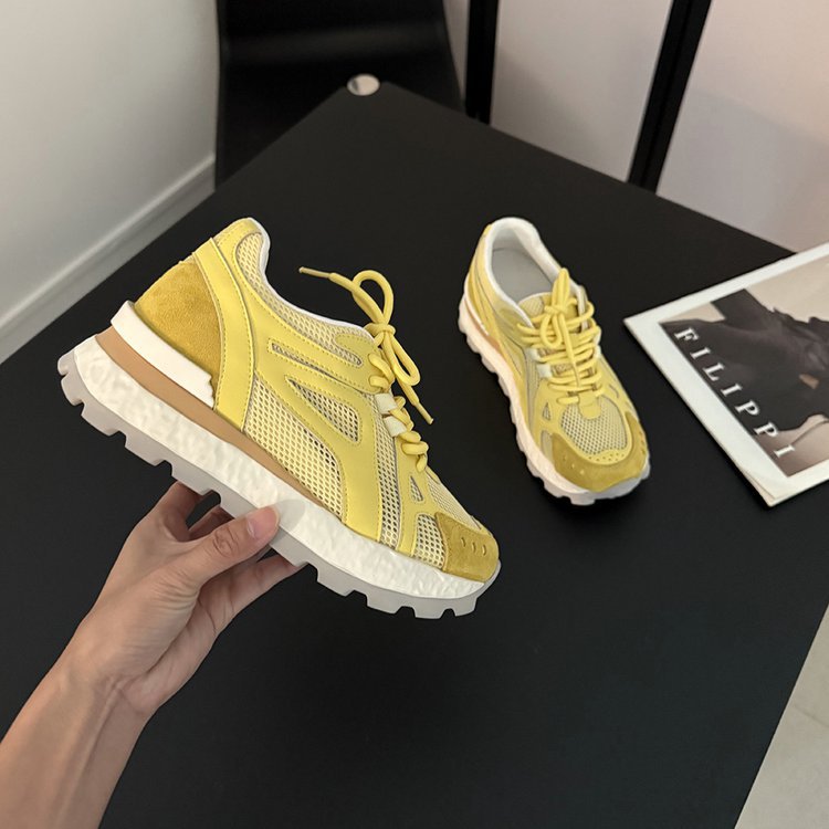 Damen sportive Sneaker mit atmungsaktiver Mesh-Oberfläche und dämpfender Sohle EB