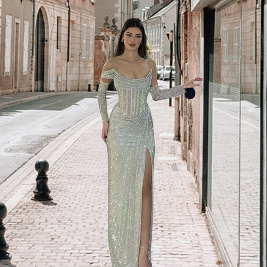 Damen Elegantes Abendkleid mit schimmerndem Schmuckdetail und drapiertem Rock EB