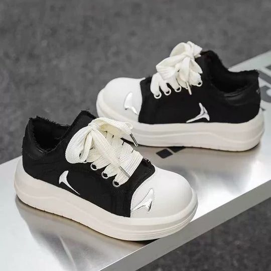 Damen Sneakers mit gepolsterter Laufsohle und modischem Design EB