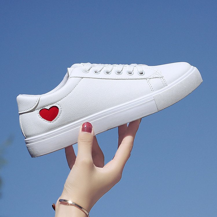 Damen Minimalistische Low-Top Sneaker mit glatter Kunstlederoptik und komfortabler Gummisohle EB