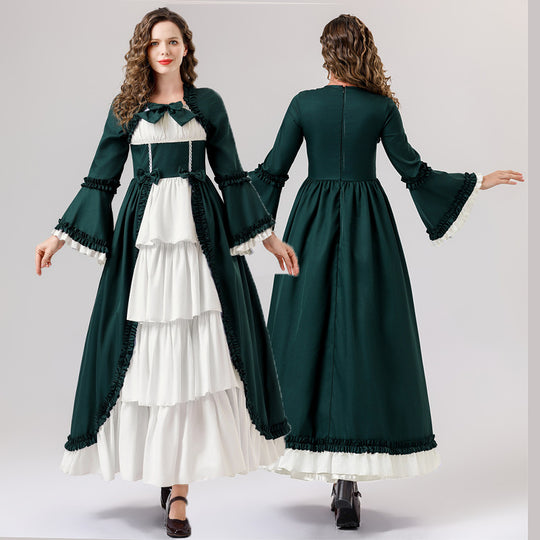 Damen historisches Kleid mit eleganten Rüschen und modernen Akzenten EB