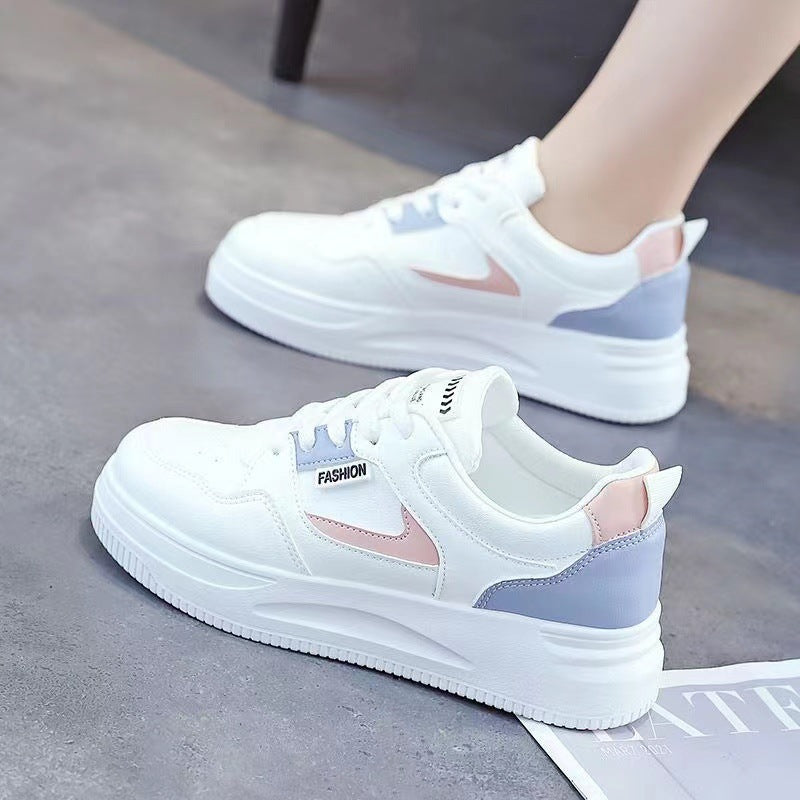 Damen Sportliche Sneakers mit modischen Akzenten und dämpfender Sohle EB