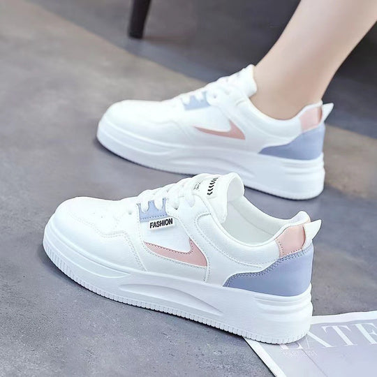 Damen Sportliche Sneakers mit modischen Akzenten und dämpfender Sohle EB