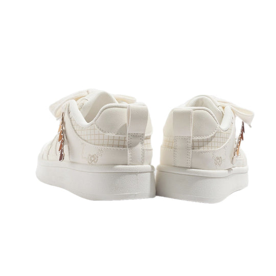 Damen Sneakers im modernen Design mit verspielten Herzmotiven EB