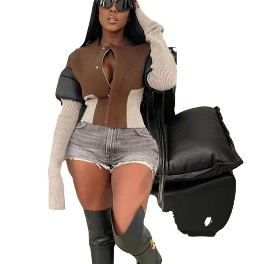 Damen Strickjacke mit modischem Schnitt und kontrastierenden Ärmeln EB