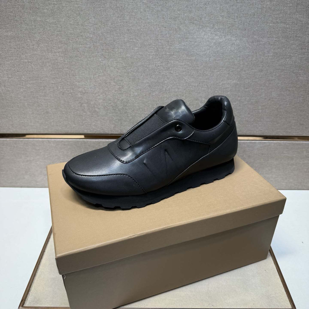 Damen Modische Slip-On Sneakers mit elastischem Einstieg und rutschfester Sohle EB