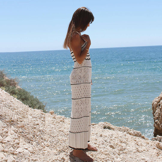 Damen gehäkeltes Strandkleid mit zarten Mustern und fransigen Details EB