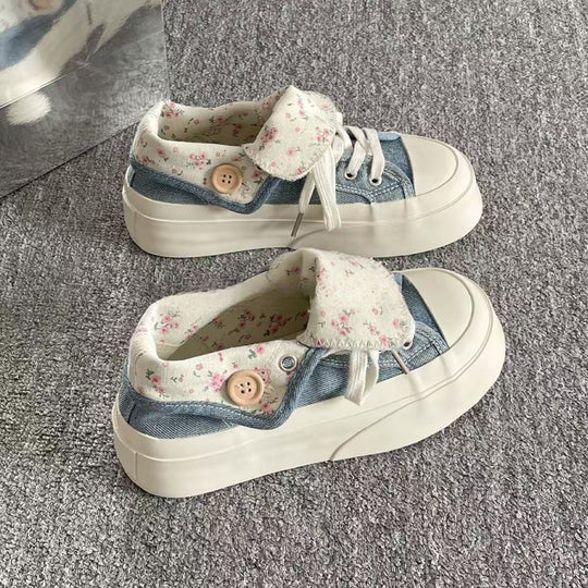 Damen Sneakers mit modischer Knopf-Details und innovativer Gummisohle EB