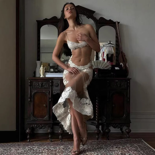 Damen Elegantes transparentes Spitzen-Nachtkleid mit verführerischen Akzenten EB