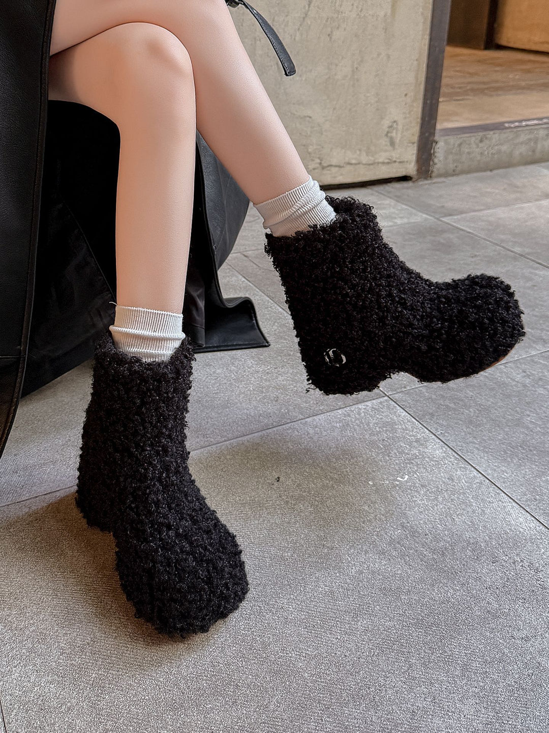 Damen Furry Boots im modernen Design EB