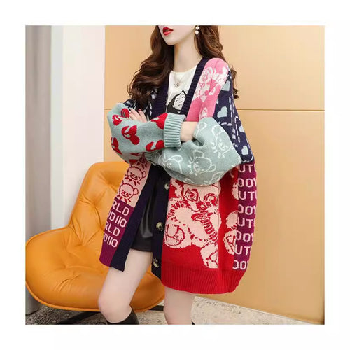 Damen Strickjacke mit lebhaftem Motiv und praktischen Knopfdetails EB