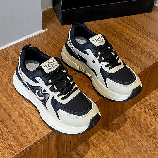 Damen Sportliche Sneakers mit mehrschichtigem Design und dämpfender Laufsohle EB