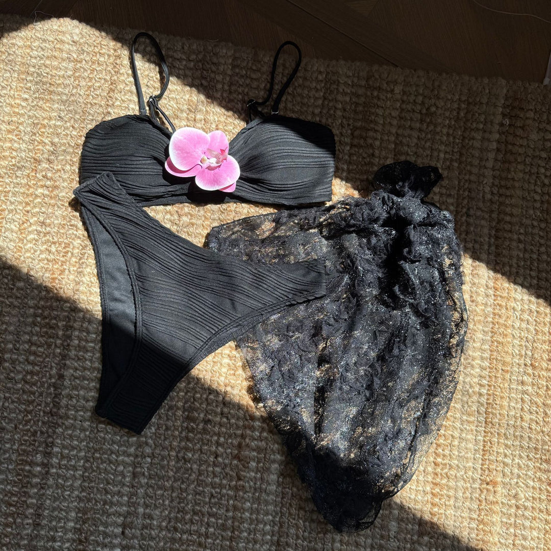 Damen Bikini-Set mit romantischem Spitzenüberwurf EB