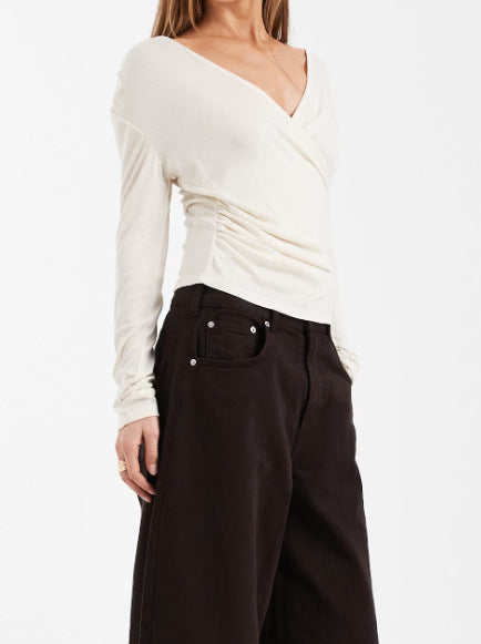 Damen Figurbetontes Wickelshirt mit V-Ausschnitt und Raffung EB