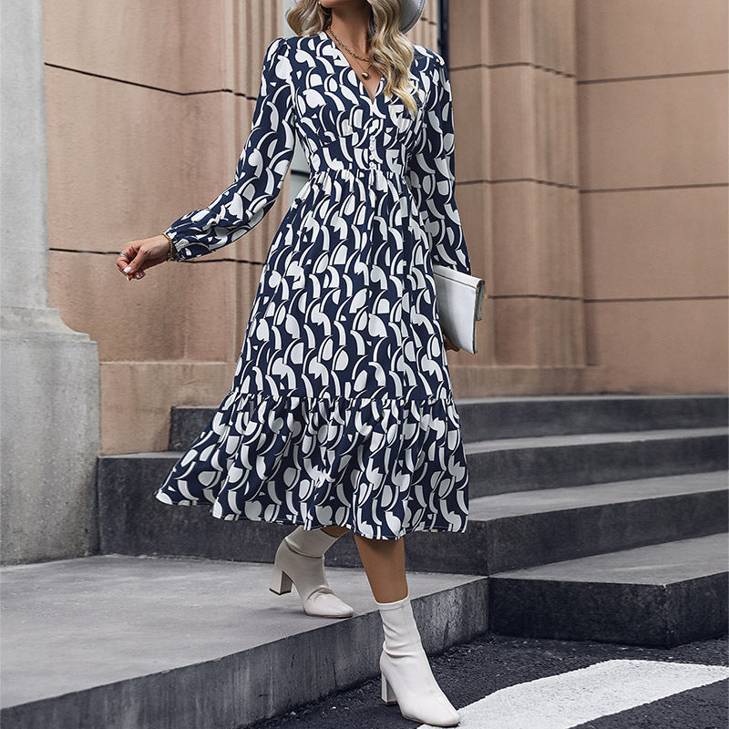 Damen Maxikleid mit eleganter Raffung und schwingendem Rock EB