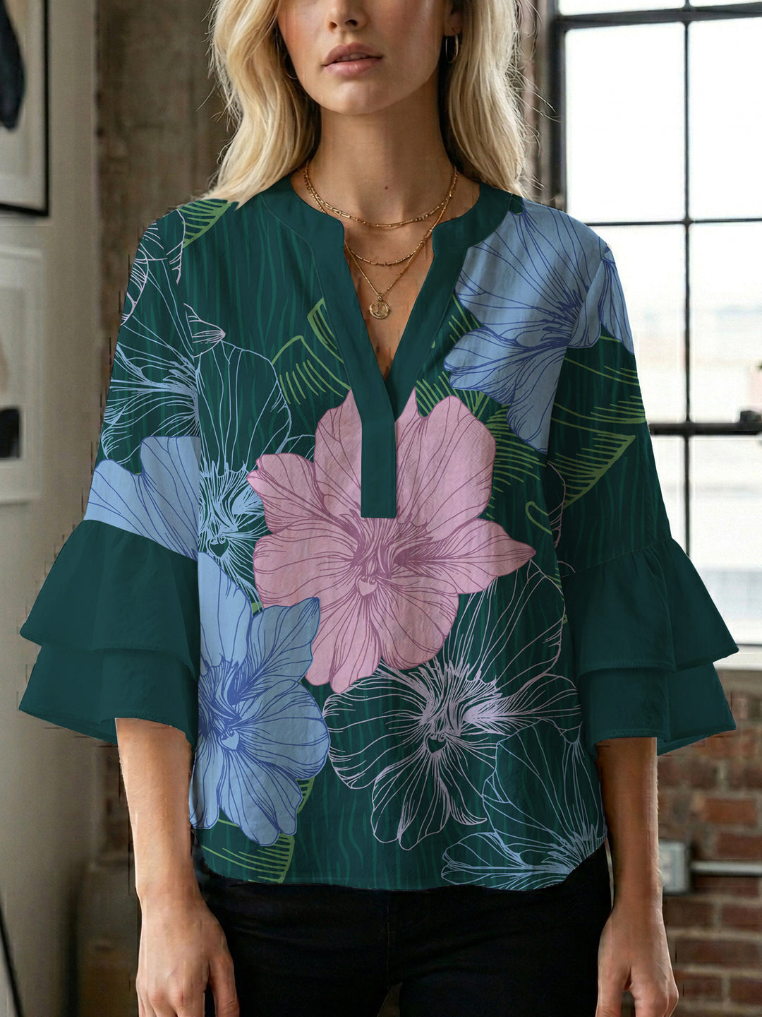 Damen Bluse mit voluminösen Ärmeln und floralem Design EB