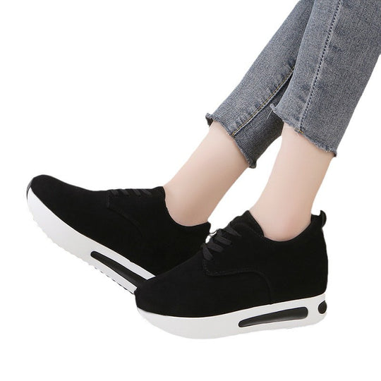 Damen Sneakers mit elegantem Plateau und atmungsaktiver Sohle EB