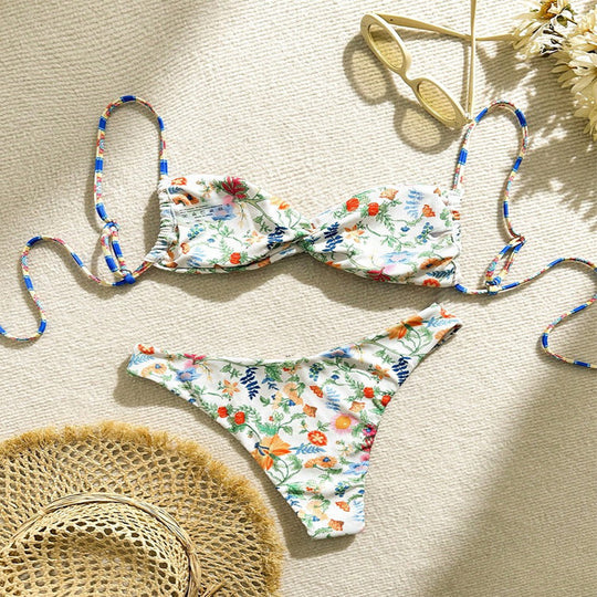 Damen Bandeau-Bikini mit elegantem floralem Design EB