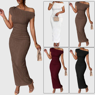Damen Figurbetontes Maxikleid mit asymmetrischem Ausschnitt und Faltenwurf EB