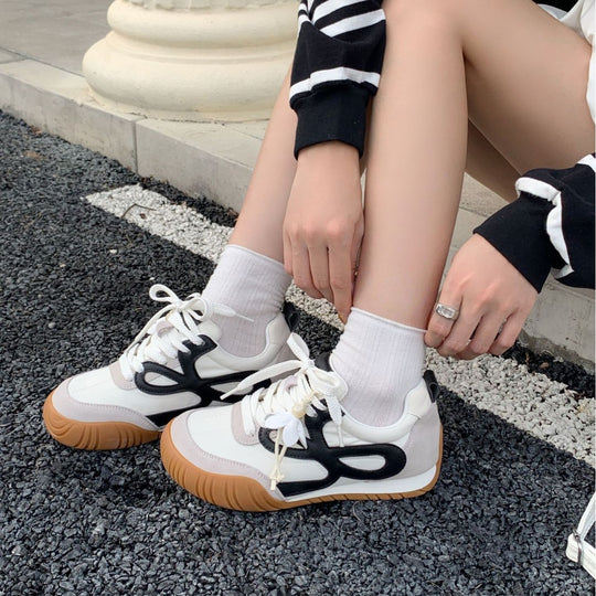 Damen Sportliche Sneakers mit hochwertiger Wildleder-Oberfläche und rutschfester Sohle EB