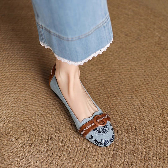 Damen Ballerina-Schuhe mit modischen Floral-Applikationen und eleganter Schnalle EB