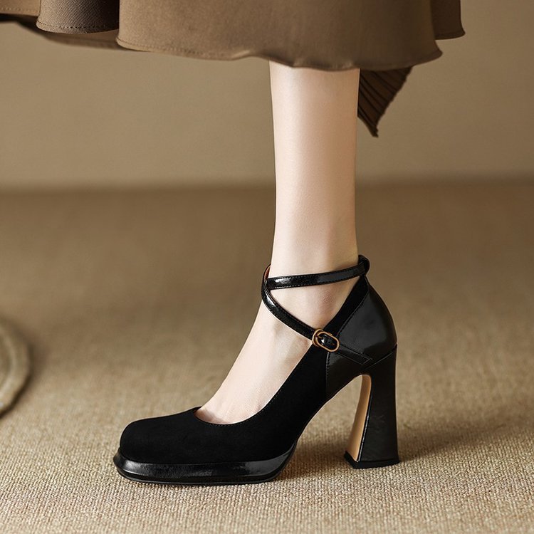 Damen elegante High-Heel-Pumps mit modischem Riemchen EB