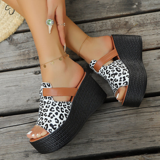 Damen Wedge-Sandaletten mit animalischem Design und komfortablem Fußbett EB