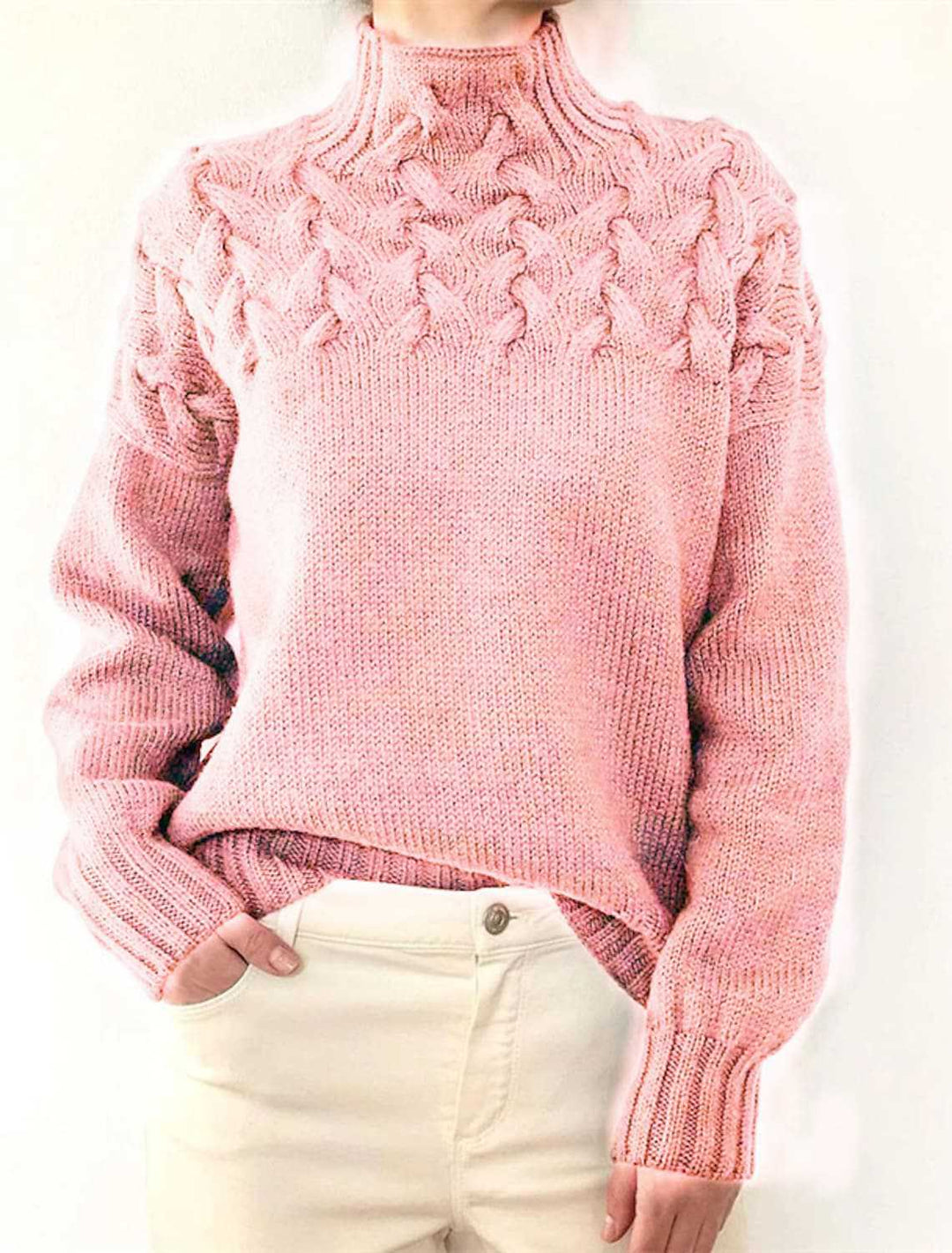 Damen Grobstrickpullover mit Stehkragen und Zopfmuster EB