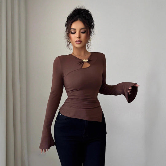 Damen nan figurbetontes Langarmshirt mit Schlüsselloch und Ringapplikation EB