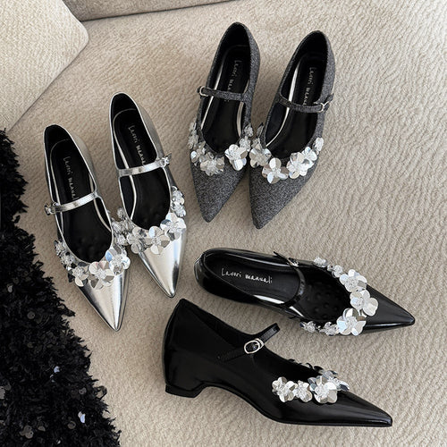 Damen Ballerina-Schuhe mit zartem Floraldetail und elegantem Riemchen EB