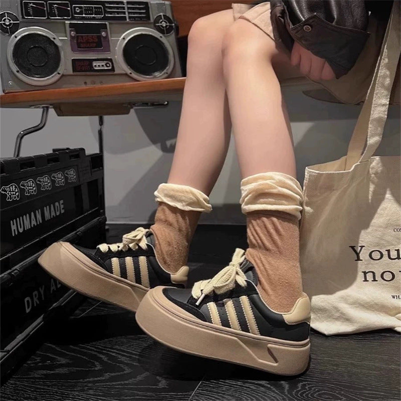 Damen Plattform-Sneaker mit strapazierfähigem Obermaterial und extrahoher Sohle EB